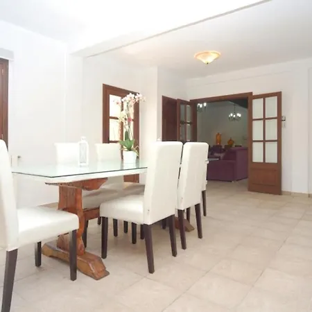 Mariposa Villa *